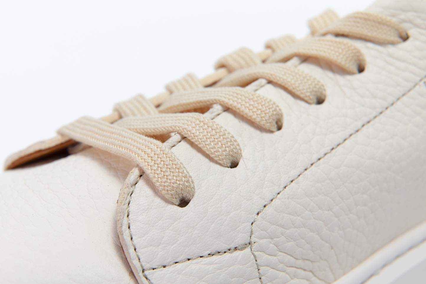 Proa White Sneaker